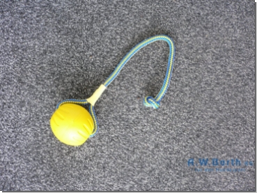 geschäumter Ball mit Seil 6,5 cm